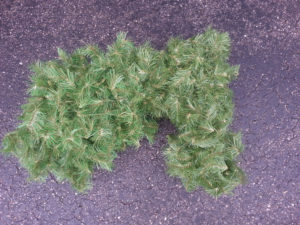 horse-head wreath, wrap with garland