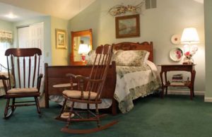 antique furniture at Cincinnnati, Kentucky bed and breakfast